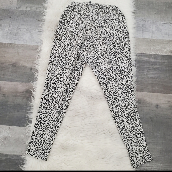 Torrid leopard animal print leggings - Picture 7 of 10